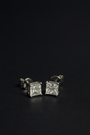 حلق الماس 2 قيراط