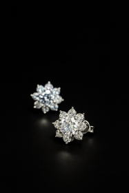 حلق الماس 2 قيراط